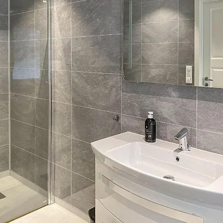 Holiday home 4 Bedroom Awesome In