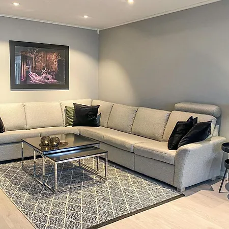 Holiday home 4 Bedroom Awesome In *